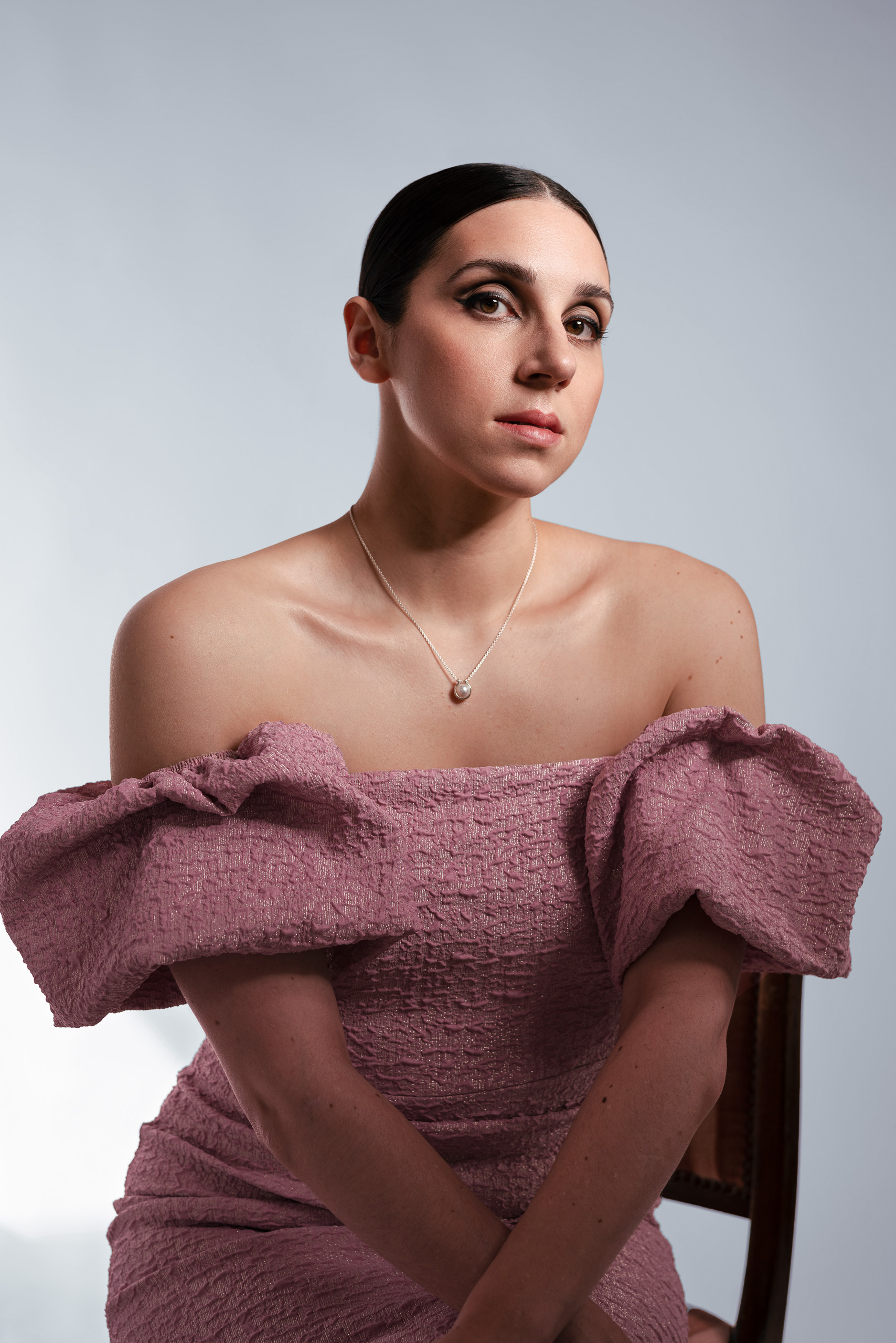 Foto ritratti di Cecilia Molinari una cantante lirica donna in studio fotografico a Rotterdam.