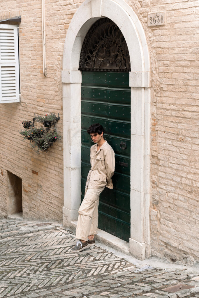 Foto alle calzature in pelle collezione estiva 2026 di Alberto Fasciani in centro storico a Fermo